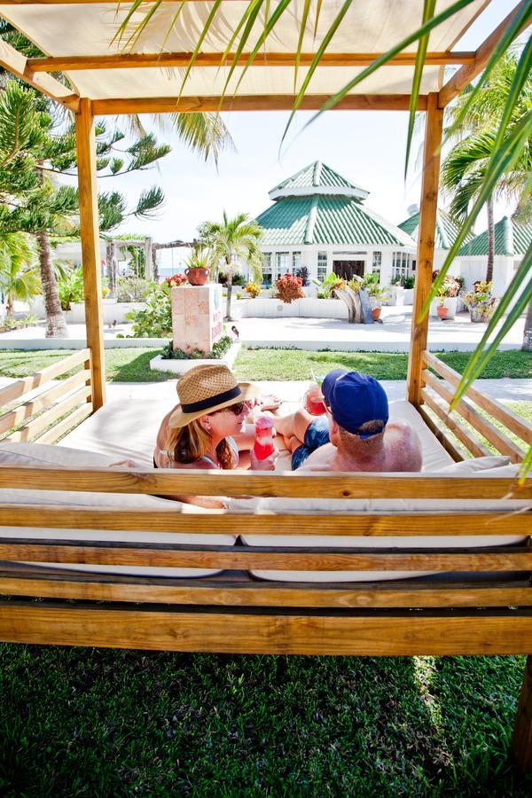 Banyan Bay Suites San Pedro  Luaran gambar